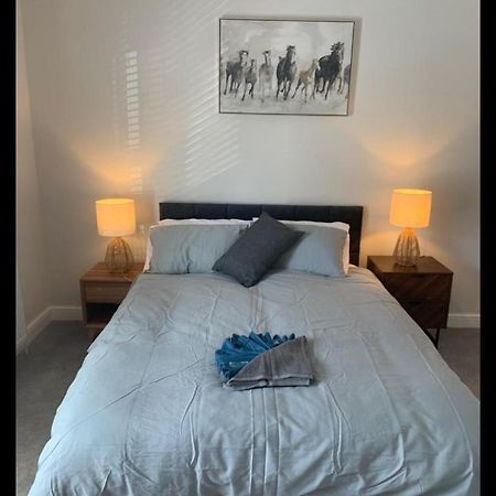 Beautiful Room In Apartment Near Town Centre Rugby Exterior photo