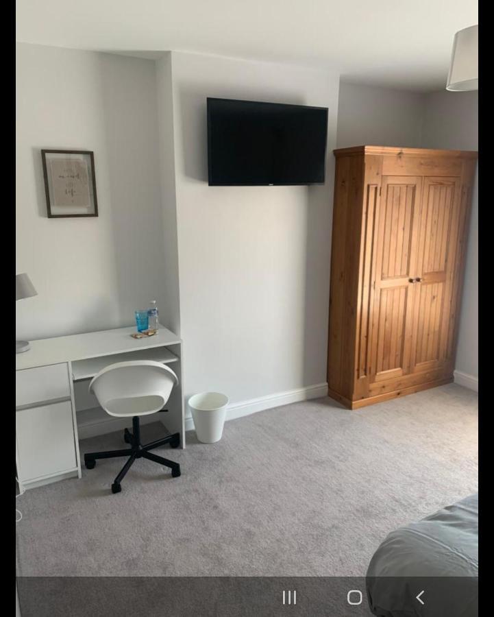 Beautiful Room In Apartment Near Town Centre Rugby Exterior photo